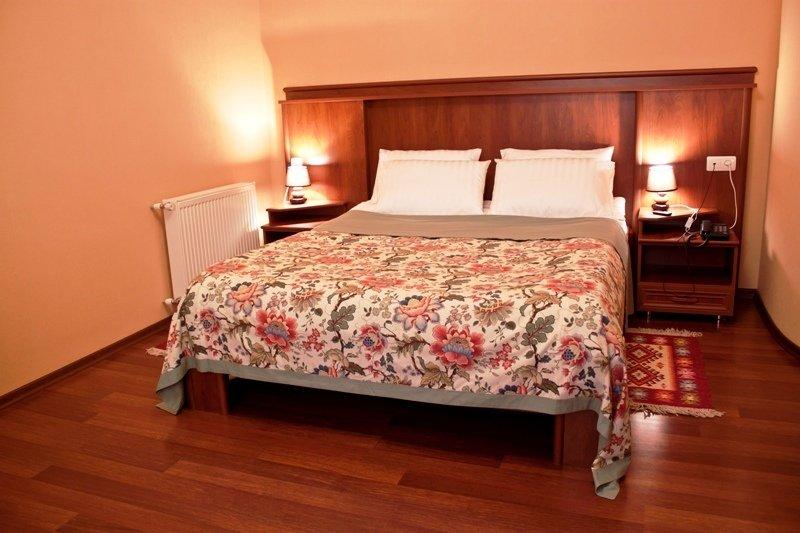 Astoria Hotel Tbilisi ภายนอก รูปภาพ